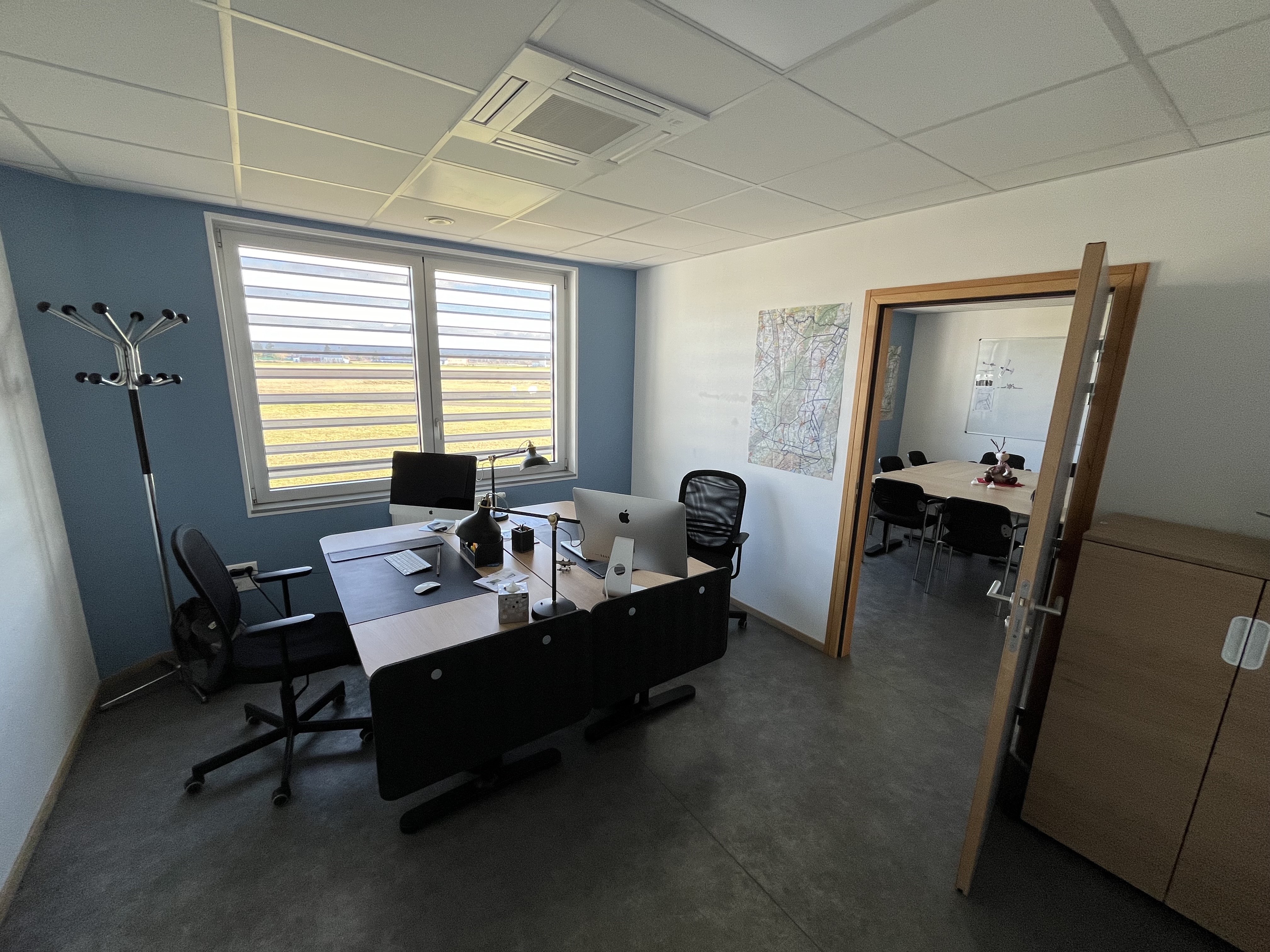 placeholder image-sq